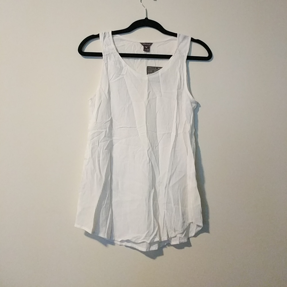 Light flowy white tank